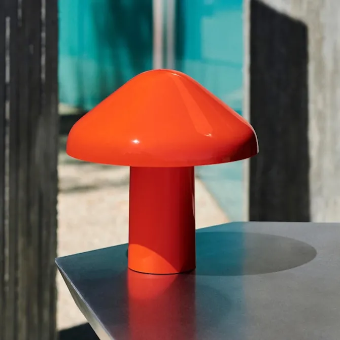 Pao bærbar bordlampe