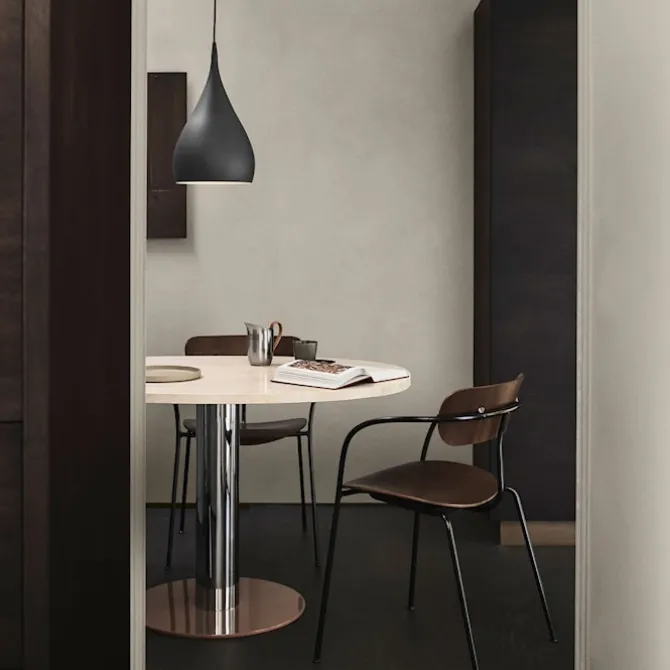 Pavilion Armchair AV2 Black