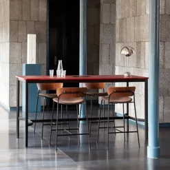 Pavilion AV8 Black Lacquered Oak