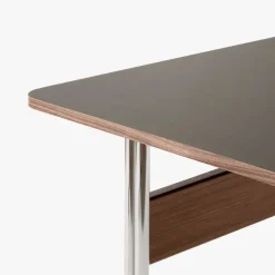 Pavilion Desk AV16