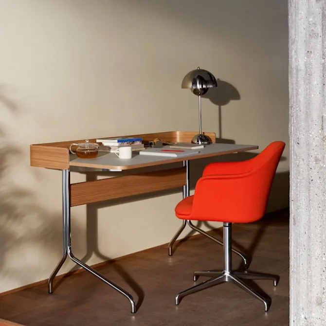 Pavilion Desk AV17