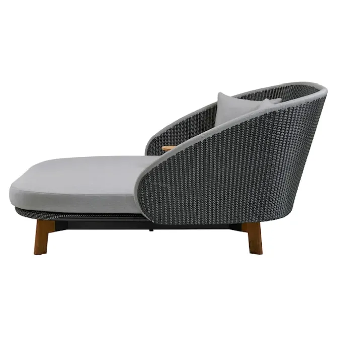 Peacock Daybed