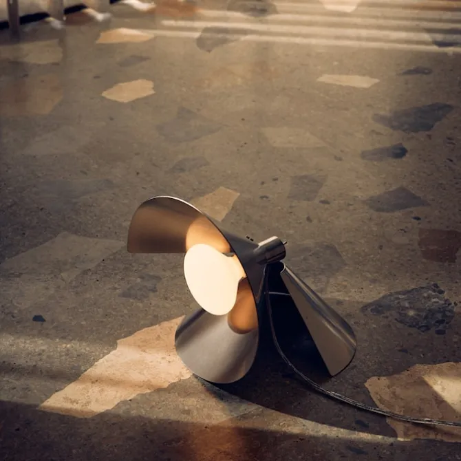 Peel Bordlampe