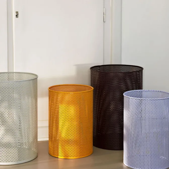 Perforated papirkurv