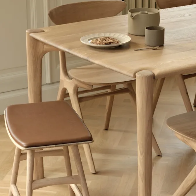 PI Dining Table