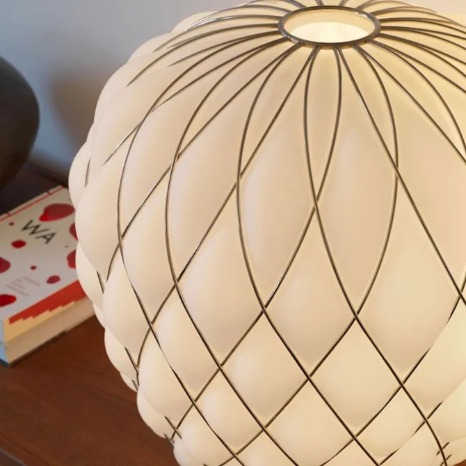 Pinecone - Bordlampe