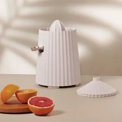 Plissé Electric citrus squeezer - White