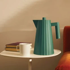 Plissé Electric Kettle