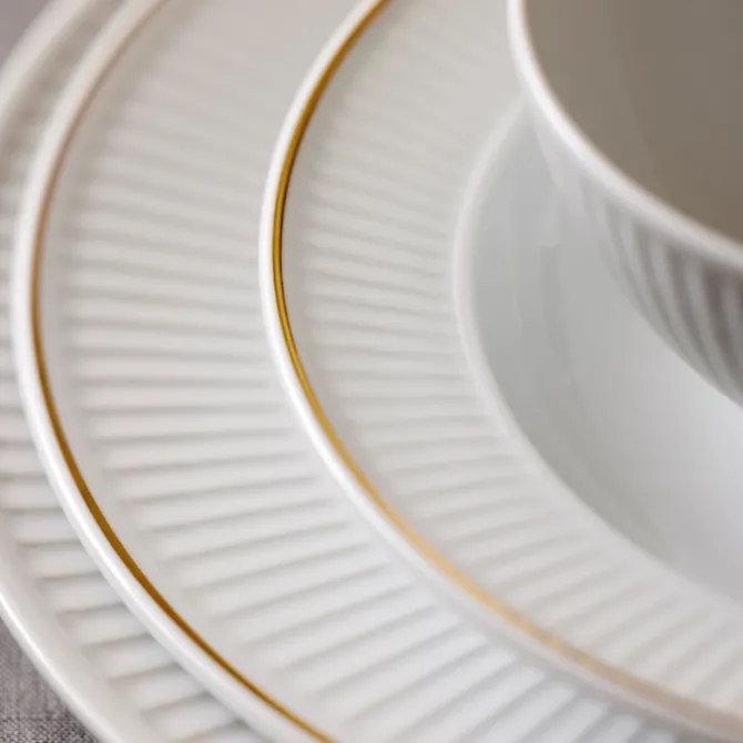 Plissé Flat Plate Ovenproof Porcelain