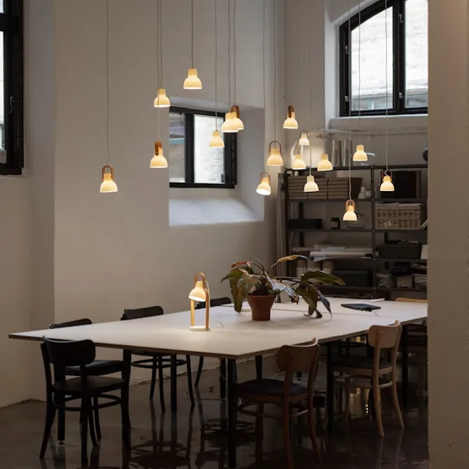 16Plus Table Lamp