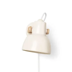 16Plus Wall Lamp