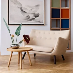 Poet sofa Walnut