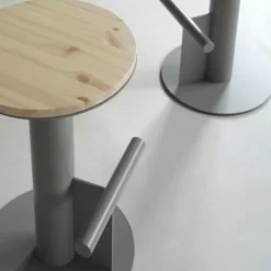 Pole Barstool 65 cm