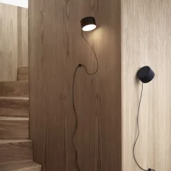 Post Wall Lamp