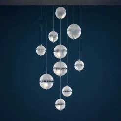 PostKrisi Chandelier