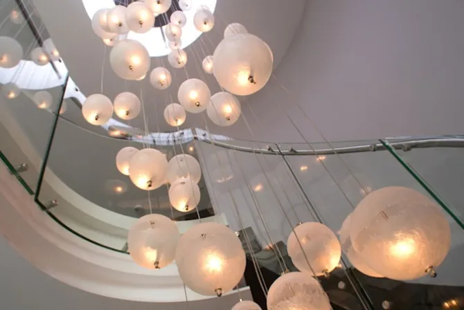 PostKrisi Chandelier