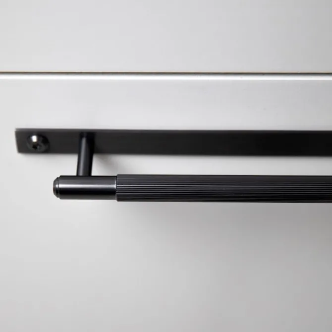 Pull Bar Plate Linear Small