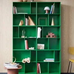 Read Spacious Bookshelf - Plinth H3 cm