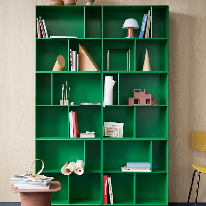 Read Spacious Bookshelf - Plinth H3 cm