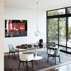 Saarinen Oval spisebord 244 cm White