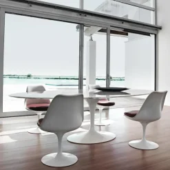 Saarinen Oval spisebord 244 cm White