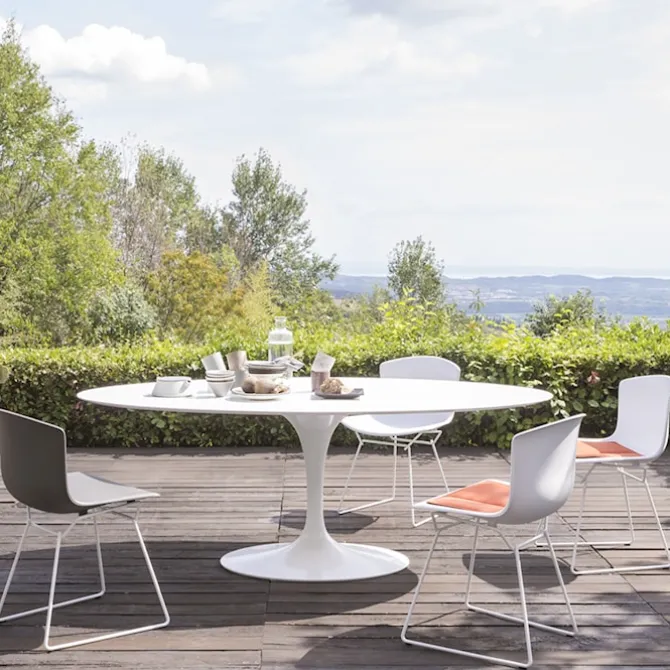 Saarinen Round utendørs spisebord Ø 107 cm