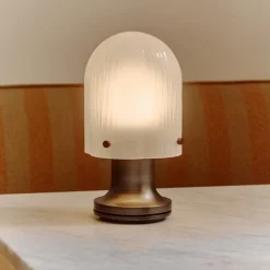 Seine bordlampe