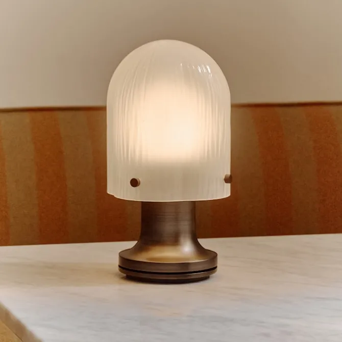 Seine bærbar bordlampe