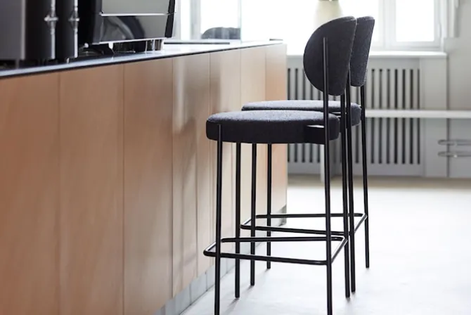 Series 430 Bar Stool