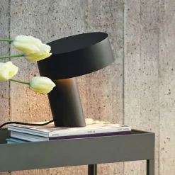 Slant bordlampe