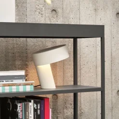 Slant bordlampe