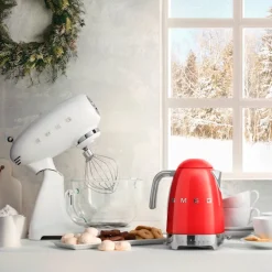 Smeg Variable Temperature Kettle Red