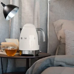 Smeg Variable Temperature Kettle Cream