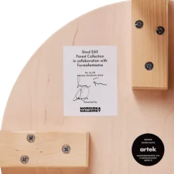 Spesialutgave av Stool E60 Wild Birch, signert Formafantasma
