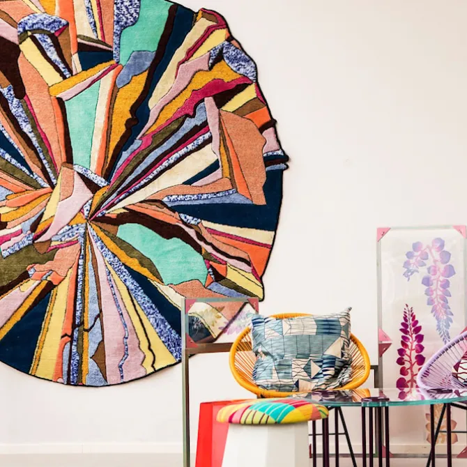 Super Fake Rug - Round Hot