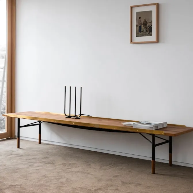 Table Bench Medium med mässingskanter