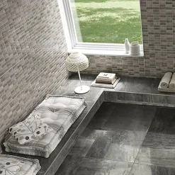 Tatou Table