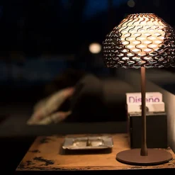 Tatou Table
