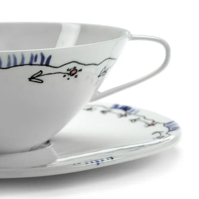 Tea Cup & Saucer Anemone Milk