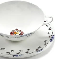 Tea Cup & Saucer Anemone Milk