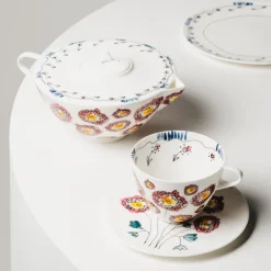 Tea Pot Anemone Milk