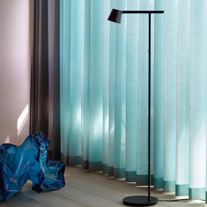 Tip Floor Lamp
