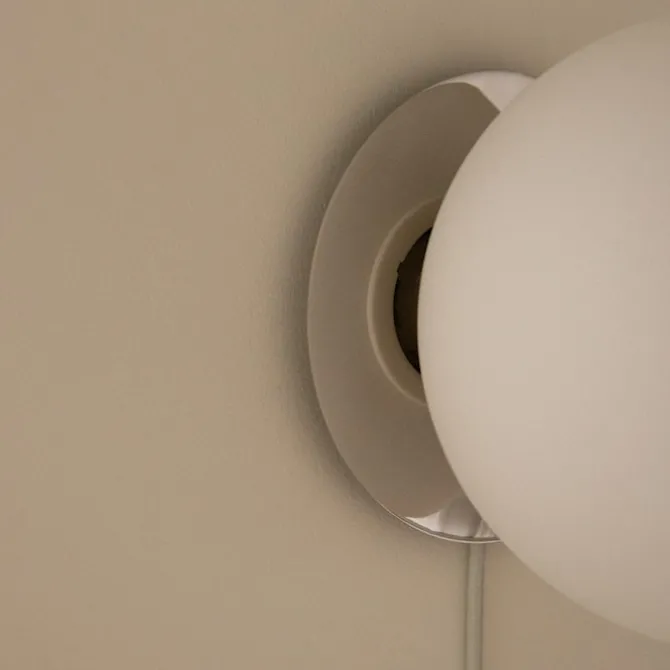 TR Bulb taklampe/vegglampe