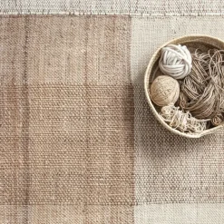 Tres Vegetal Jute Rug