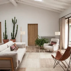 Tres Vegetal Jute Rug