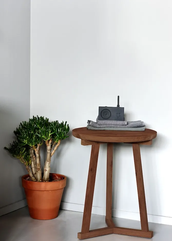 Tripod Sidebord