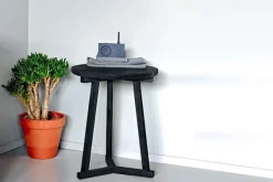 Tripod Sidebord
