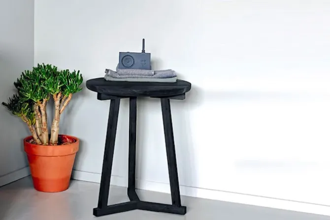 Tripod Sidebord