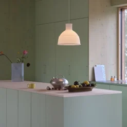 Unfold taklampe transparent hvit