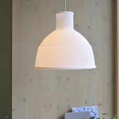 Unfold taklampe transparent hvit